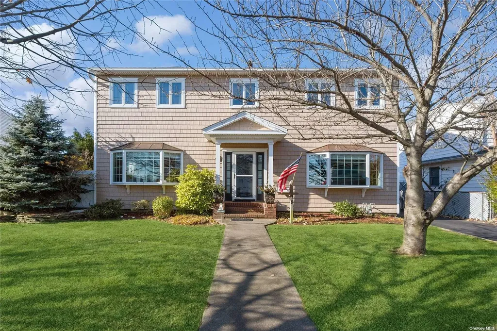 78 Forest Avenue Massapequa NY 11758