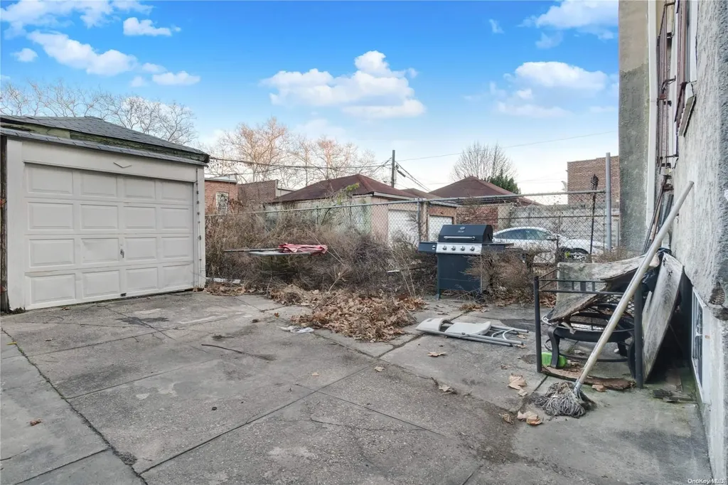83 E 37th Street Brooklyn NY 11203