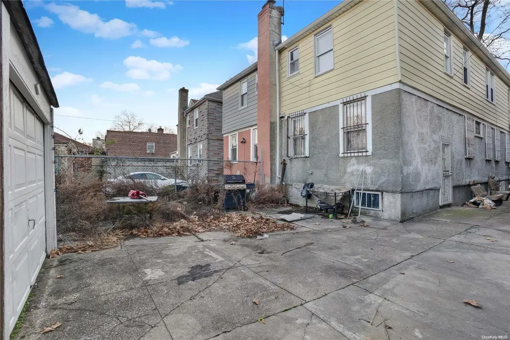 83 E 37th Street Brooklyn NY 11203