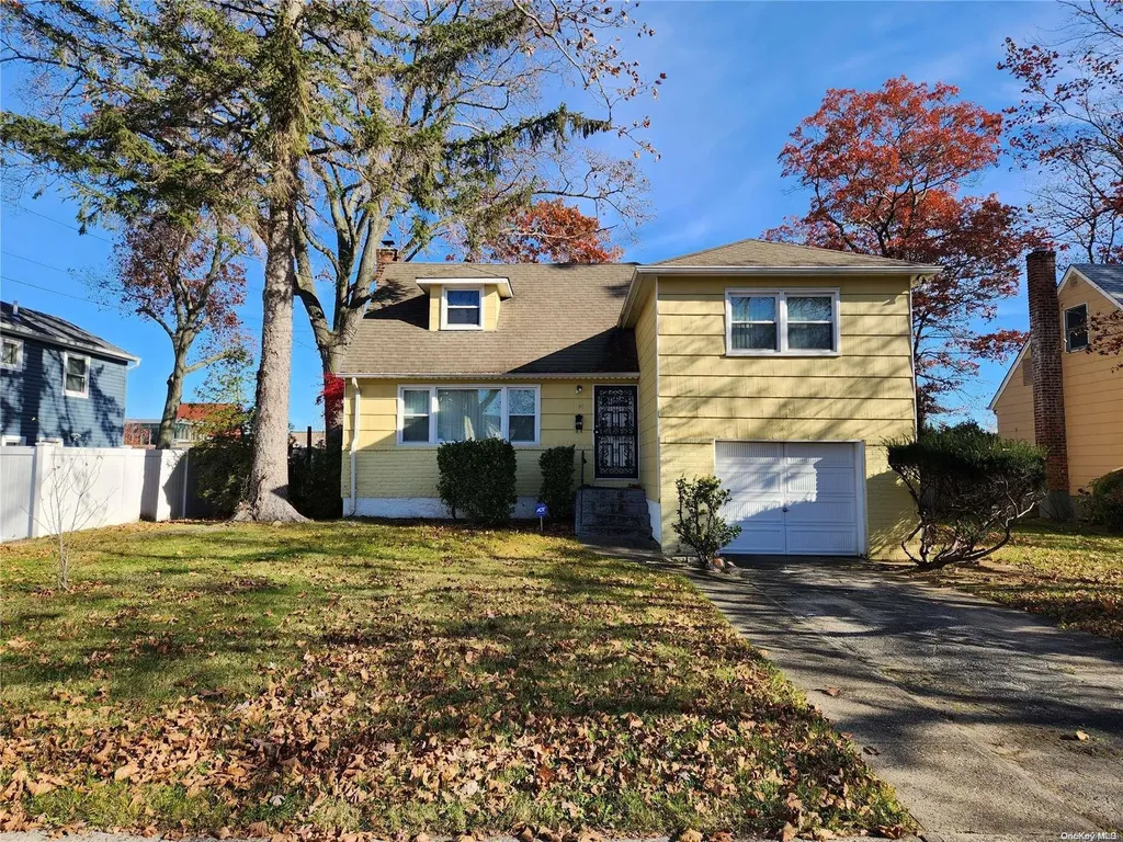 94 Hausch Boulevard Roosevelt NY 11575