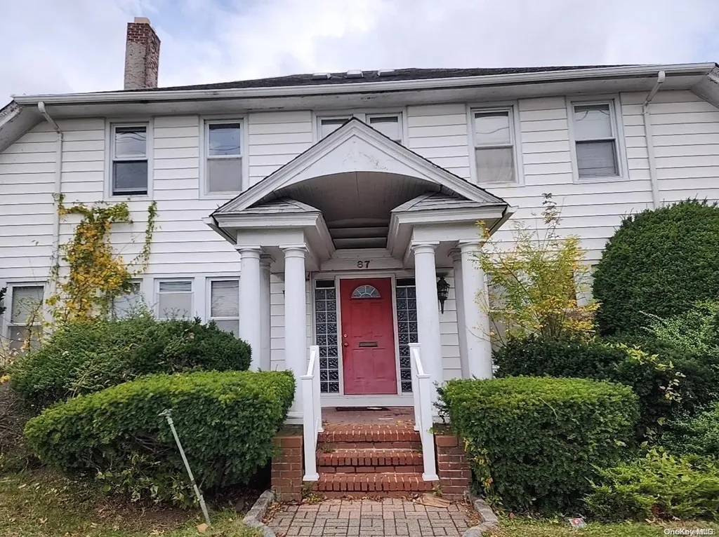 87 Union Avenue Lynbrook NY 11563