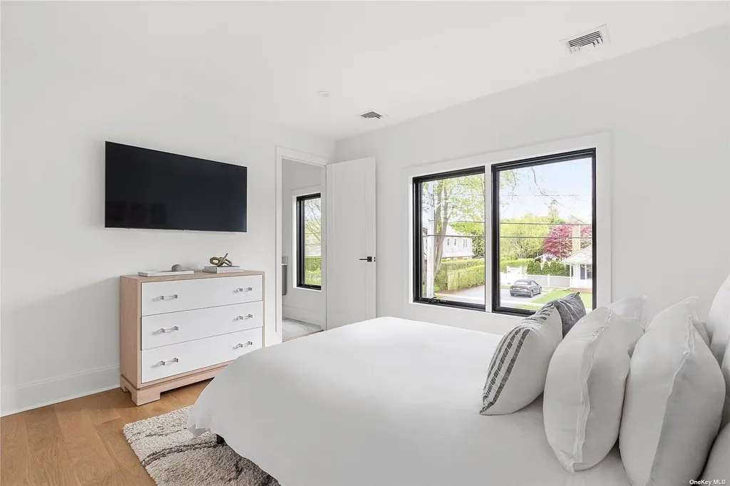 38 Sherrill East Hampton NY 11937