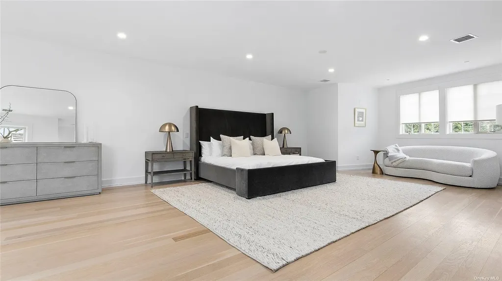 81 Skimhampton East Hampton NY 11937