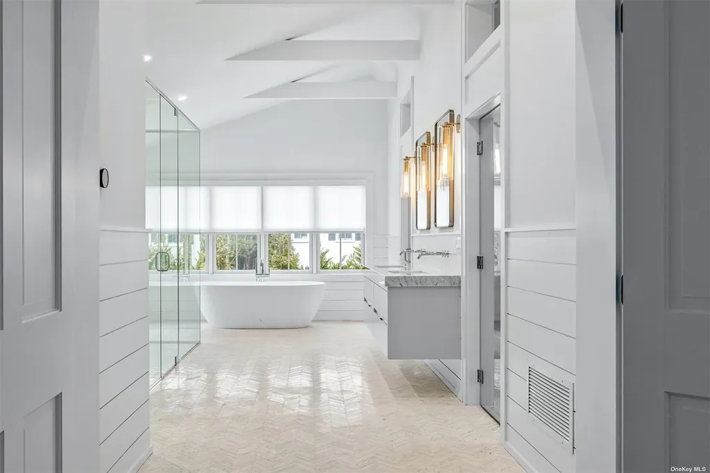81 Skimhampton East Hampton NY 11937