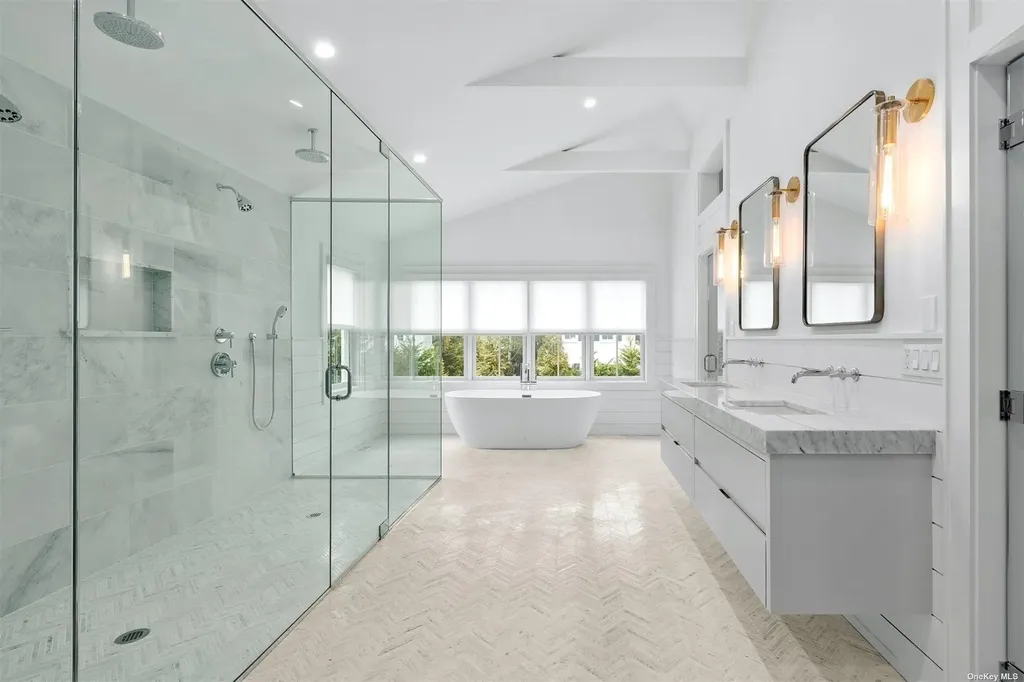 81 Skimhampton East Hampton NY 11937