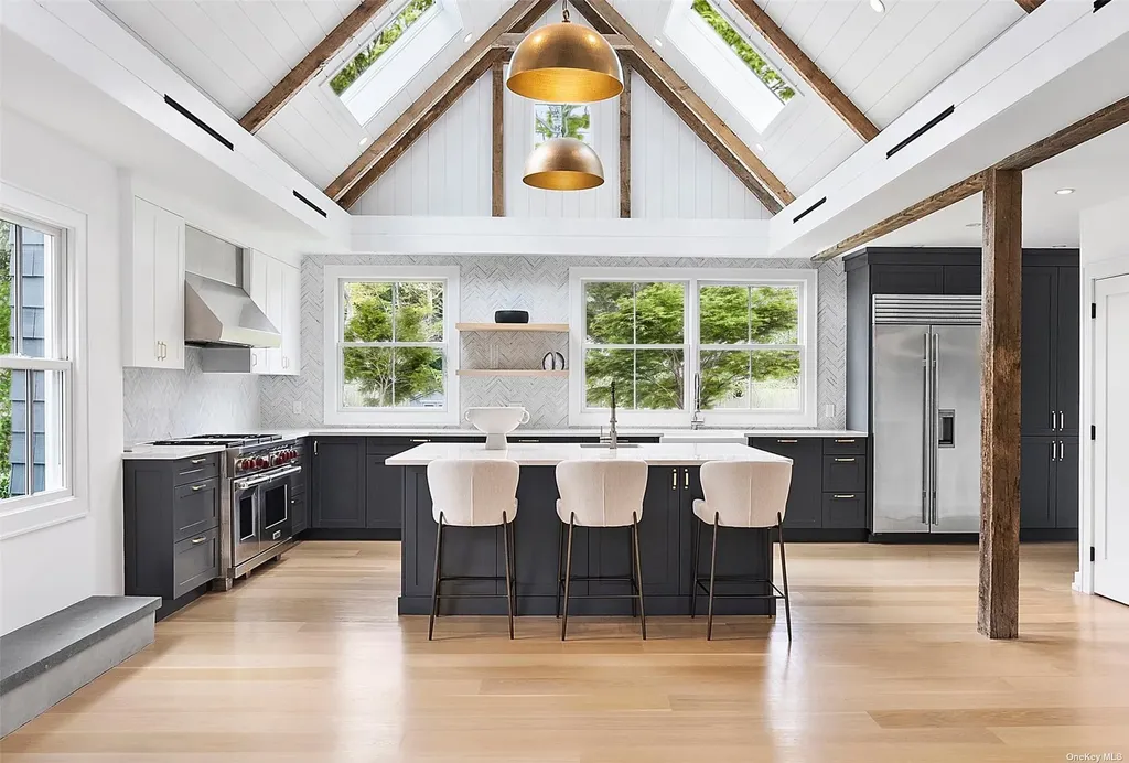 81 Skimhampton East Hampton NY 11937