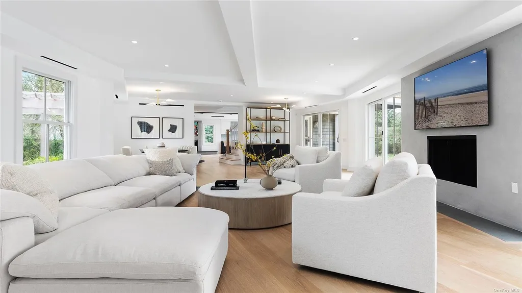 81 Skimhampton East Hampton NY 11937