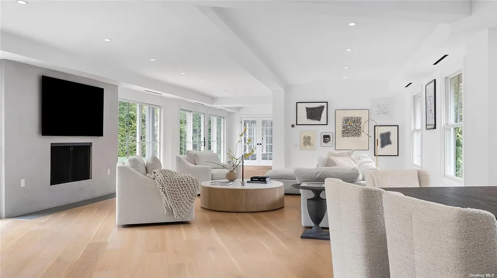 81 Skimhampton East Hampton NY 11937