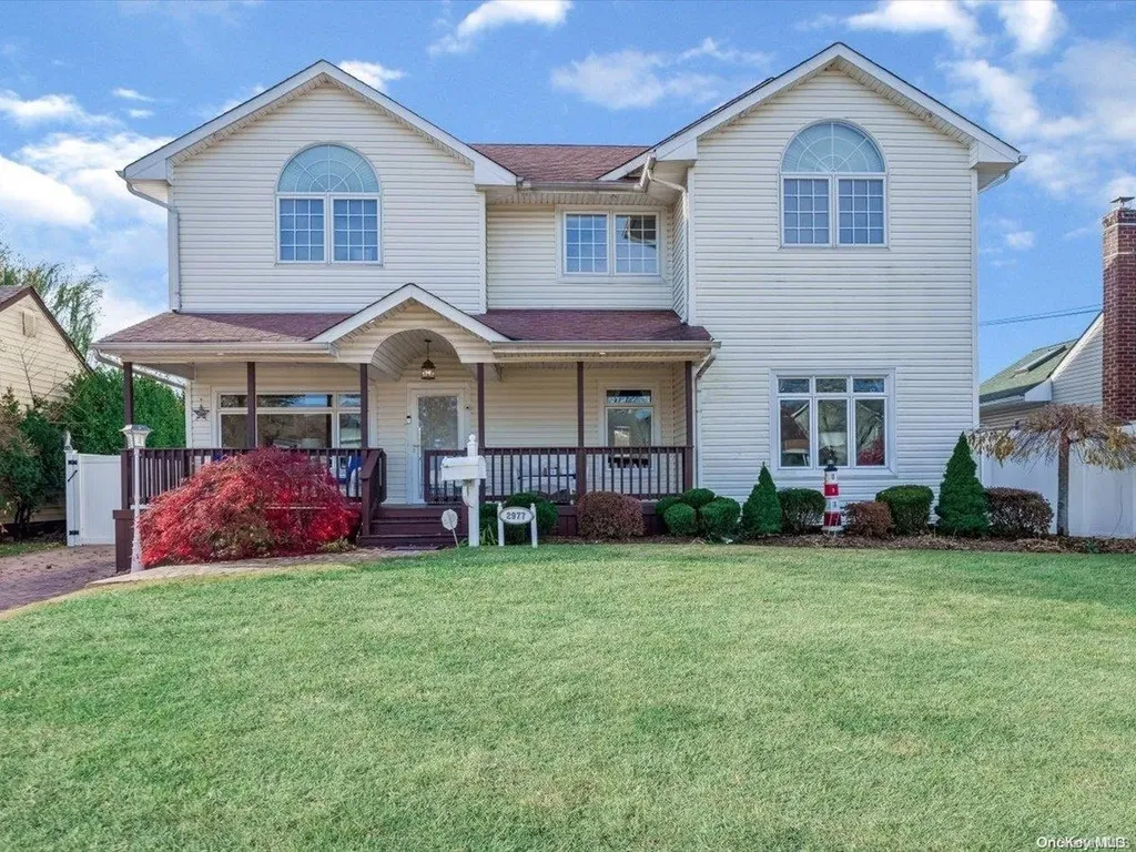 2977 Lawrence Drive Wantagh NY 11793