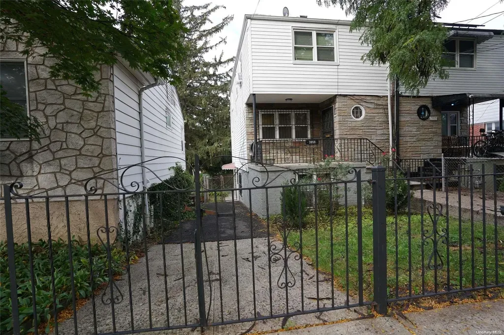 3959 Murdock Avenue Bronx NY 10466