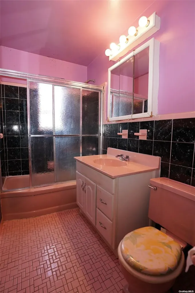 3959 Murdock Avenue Bronx NY 10466