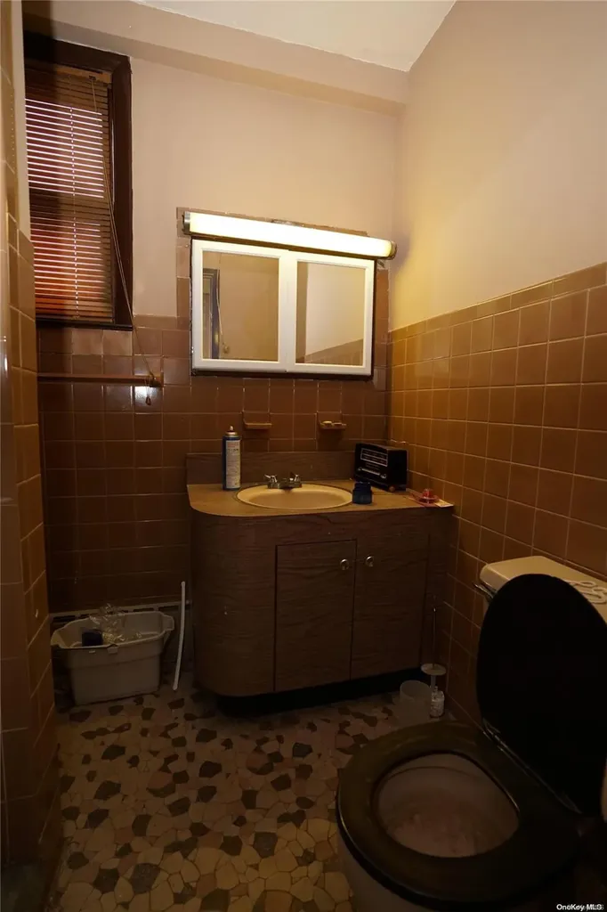 3959 Murdock Avenue Bronx NY 10466