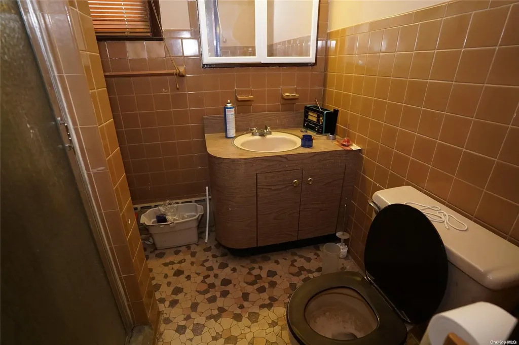 3959 Murdock Avenue Bronx NY 10466