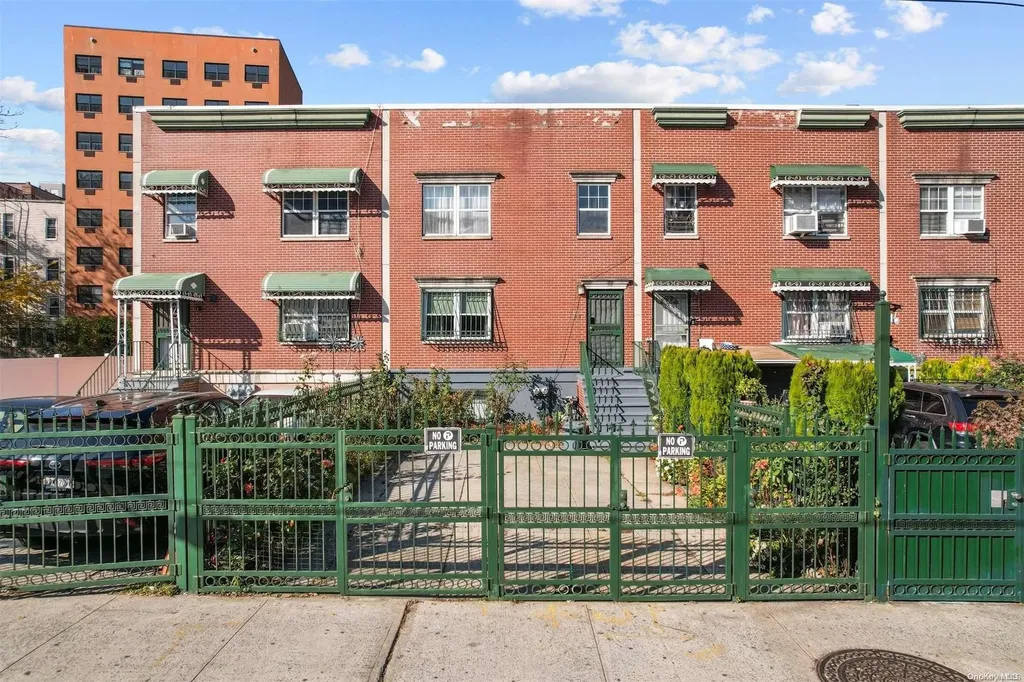1985 Crotona Avenue Bronx NY 10457