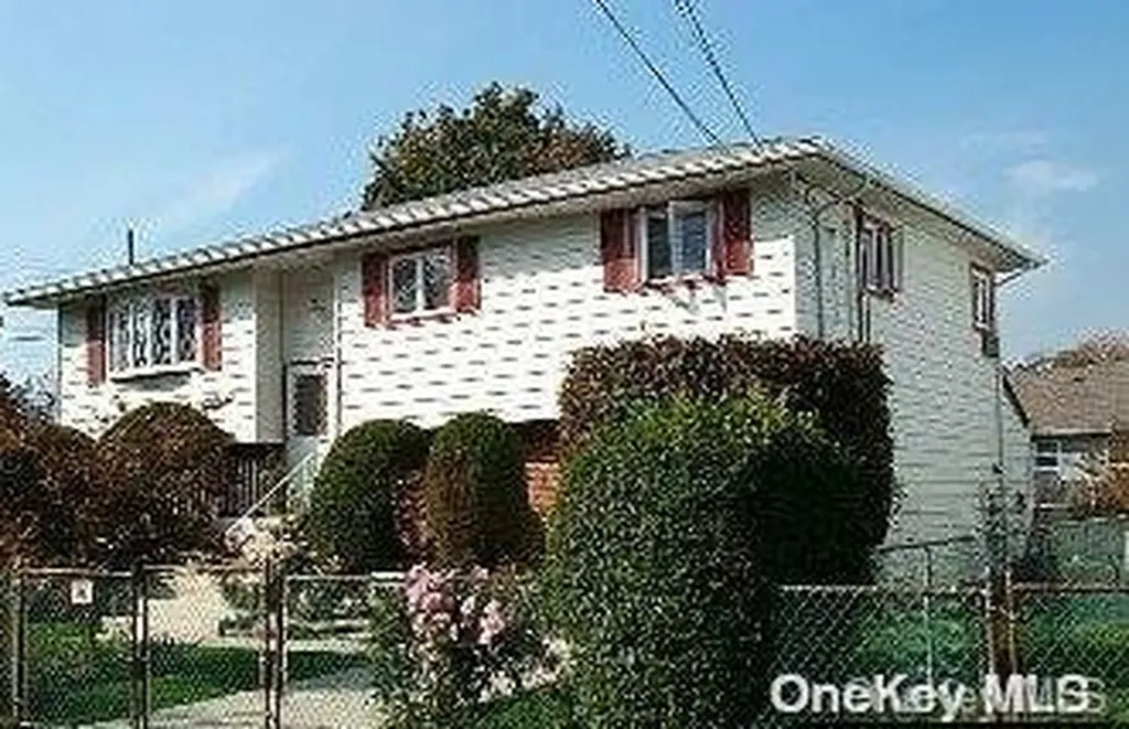 189 Argyle Avenue Uniondale NY 11553