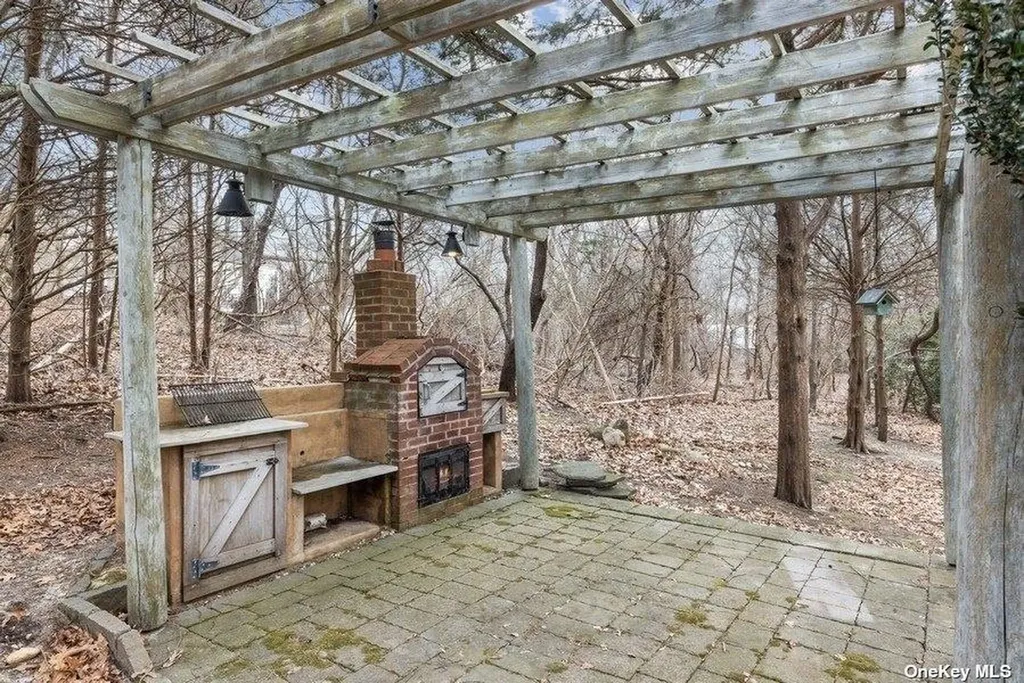 380 Private Road Southold NY 11971
