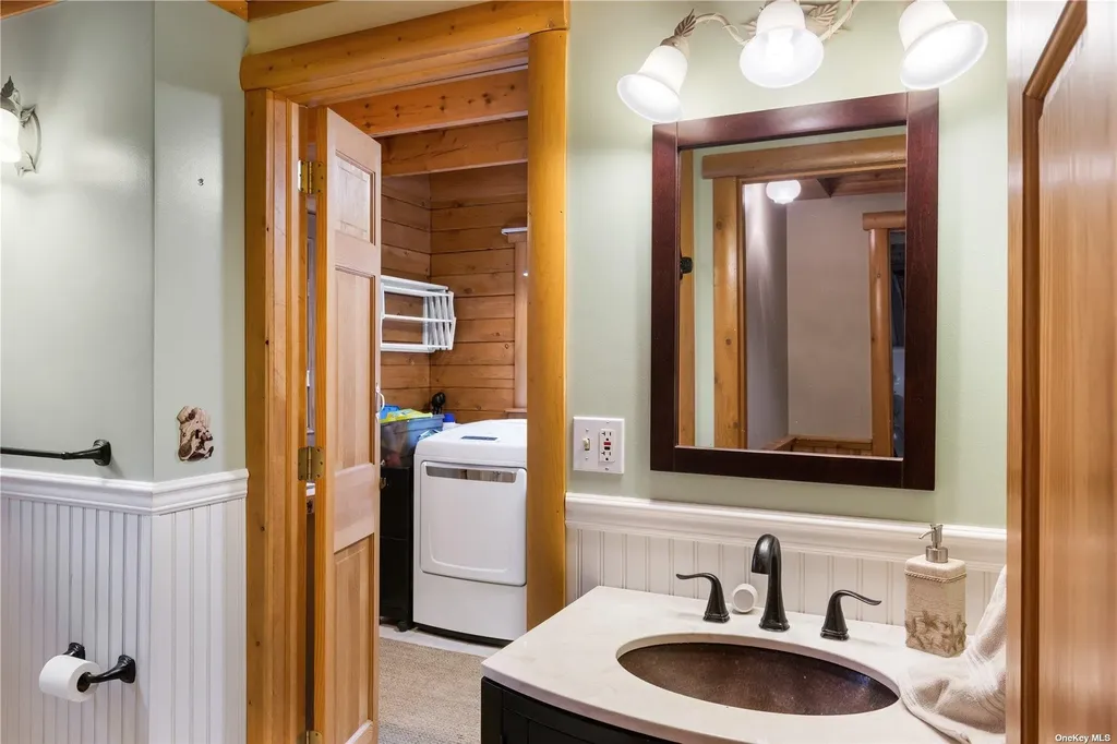 380 Private Road Southold NY 11971