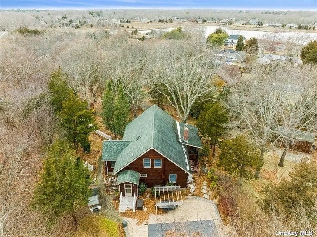 380 Private Road Southold NY 11971