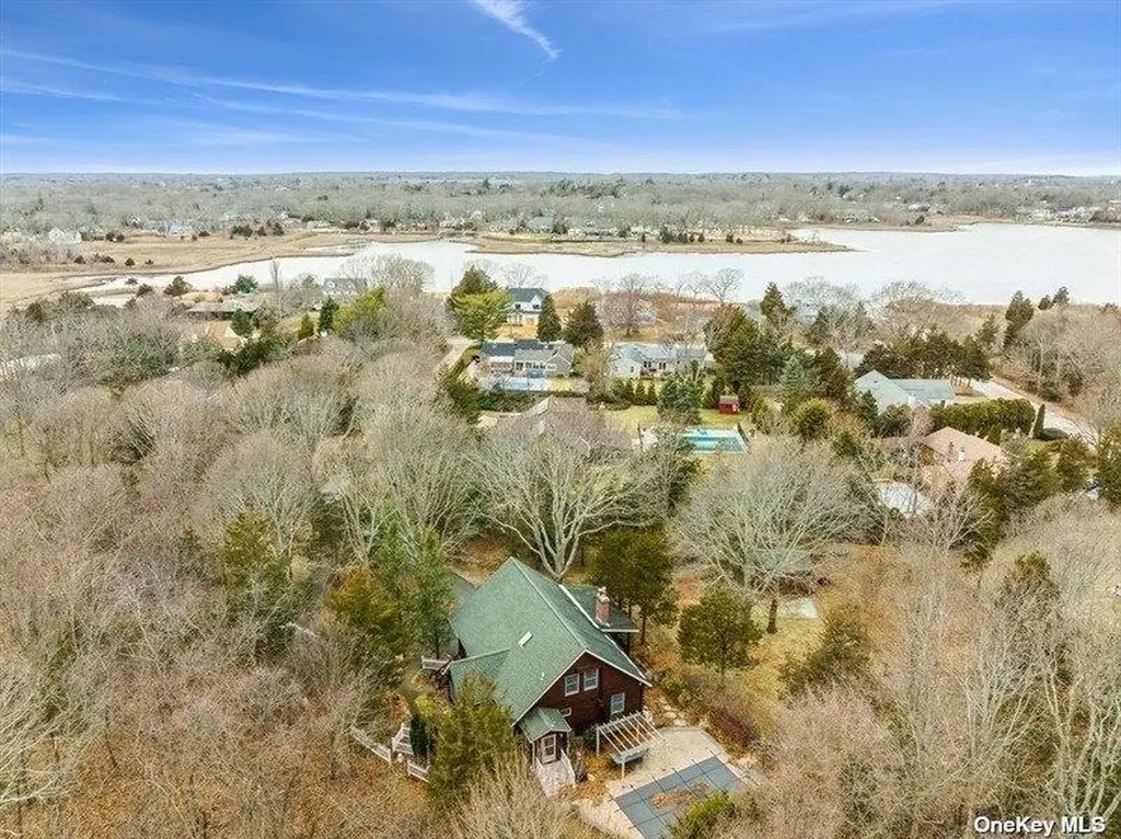 380 Private Road Southold NY 11971