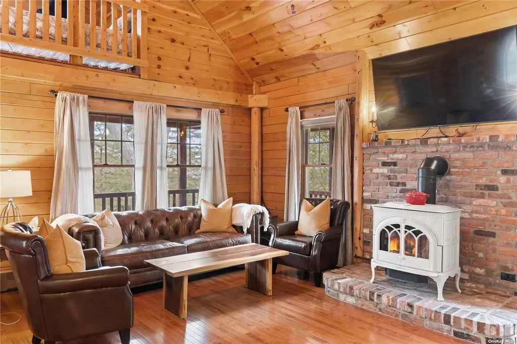 380 Private Road Southold NY 11971