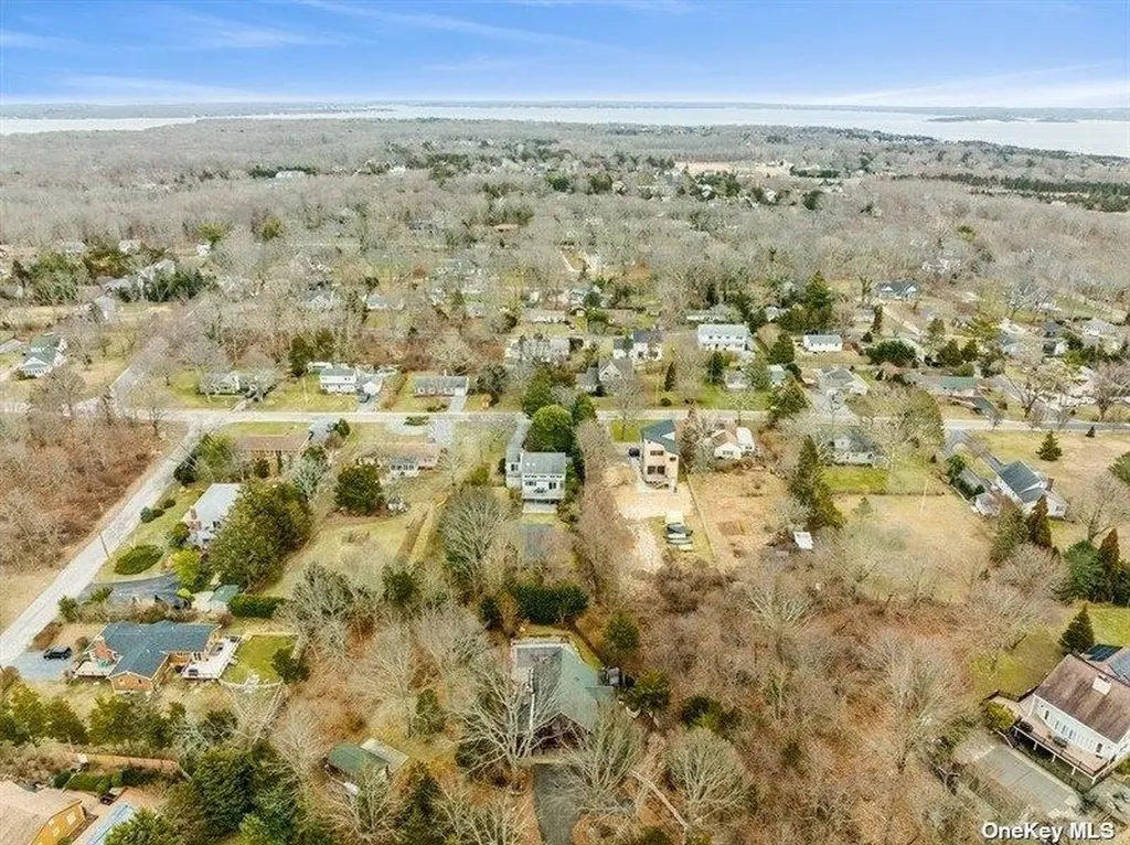 380 Private Road Southold NY 11971