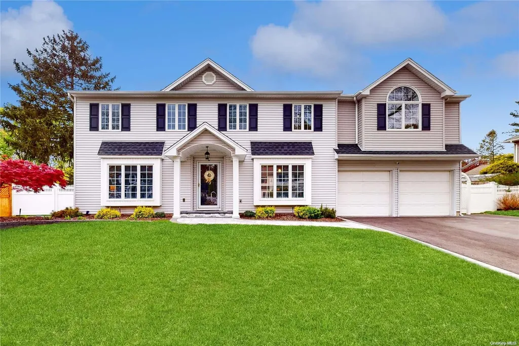 12 Fireplace Drive Kings Park NY 11754