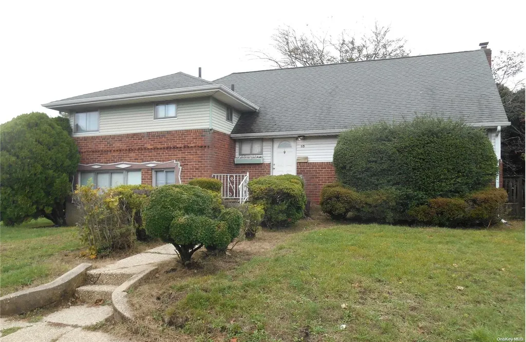 85 Amby Avenue Plainview NY 11803