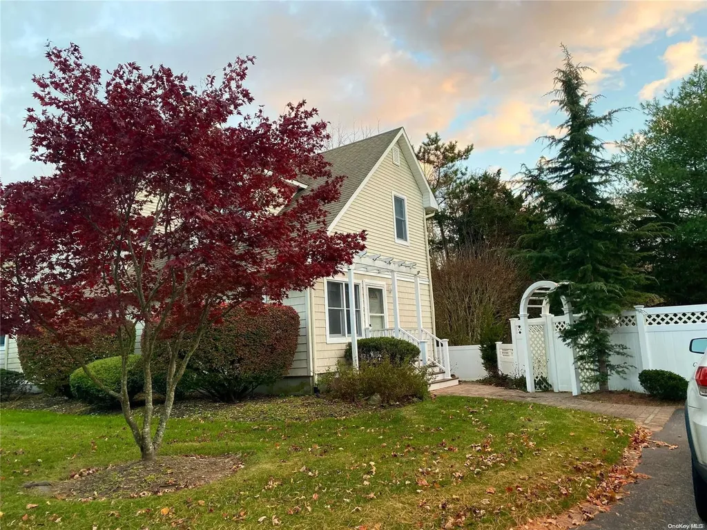 2 Hickory Lane East Moriches NY 11940
