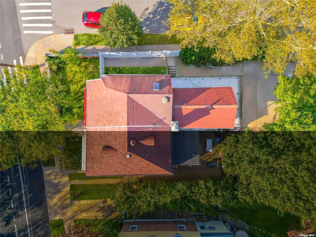 87-01 Commonwealth Boulevard Bellerose NY 11426