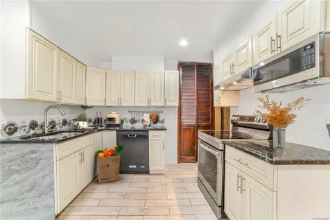 87-01 Commonwealth Boulevard Bellerose NY 11426