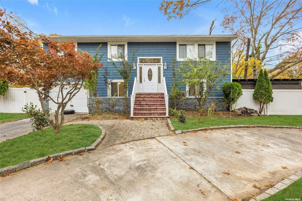26 S Evergreen Drive Selden NY 11784