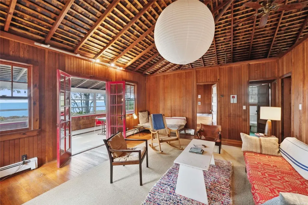 400 Diamond Lane Peconic NY 11958