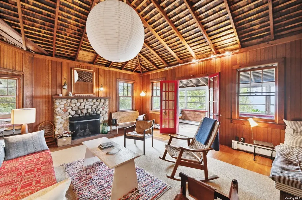 400 Diamond Lane Peconic NY 11958