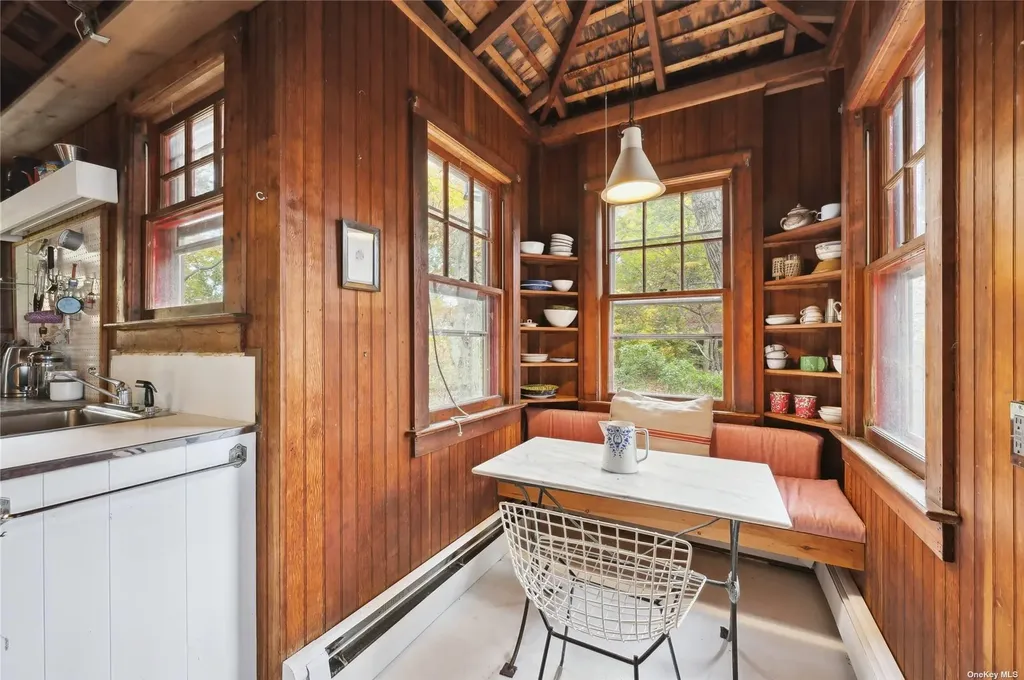 400 Diamond Lane Peconic NY 11958