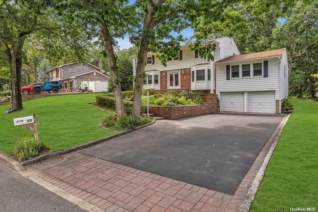59 Valleywood Road Commack NY 11725