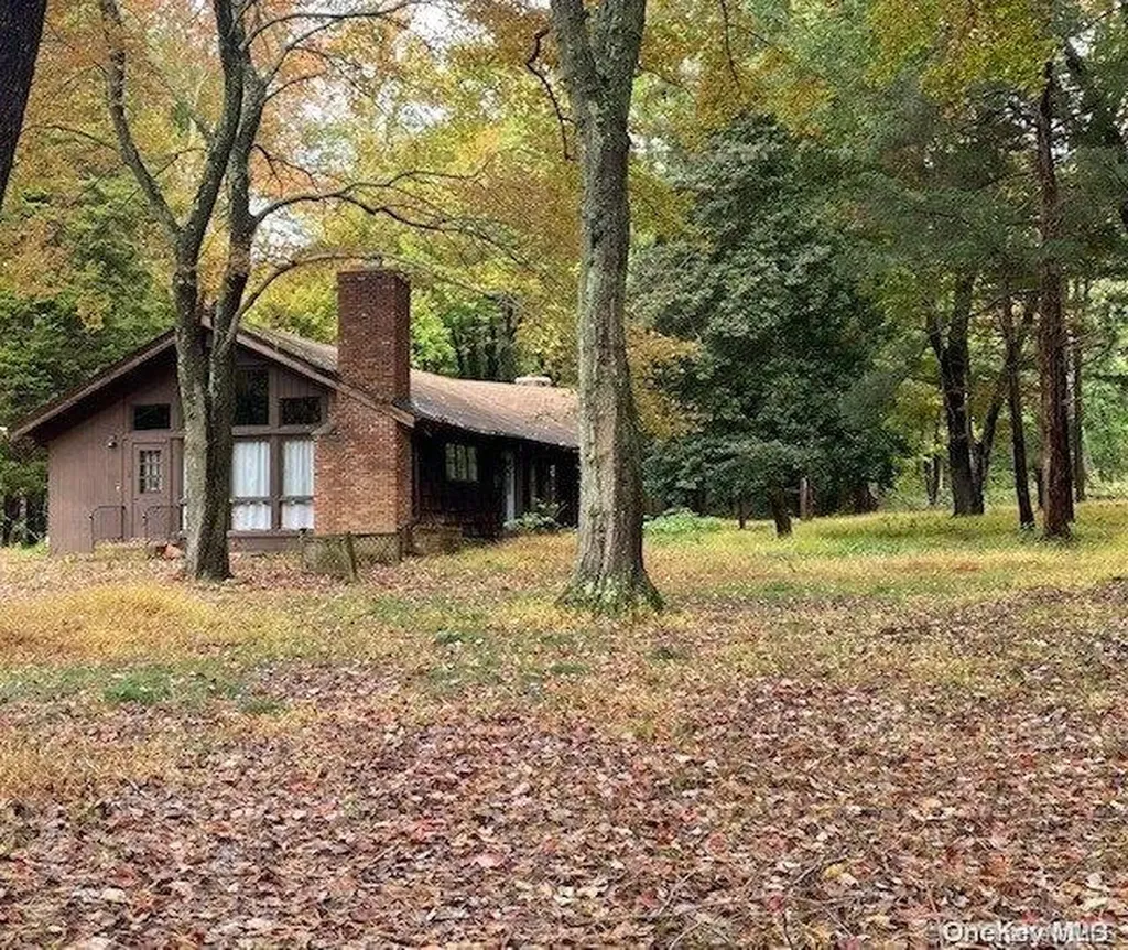 1572 Laurel Hollow Road Laurel Hollow NY 11791