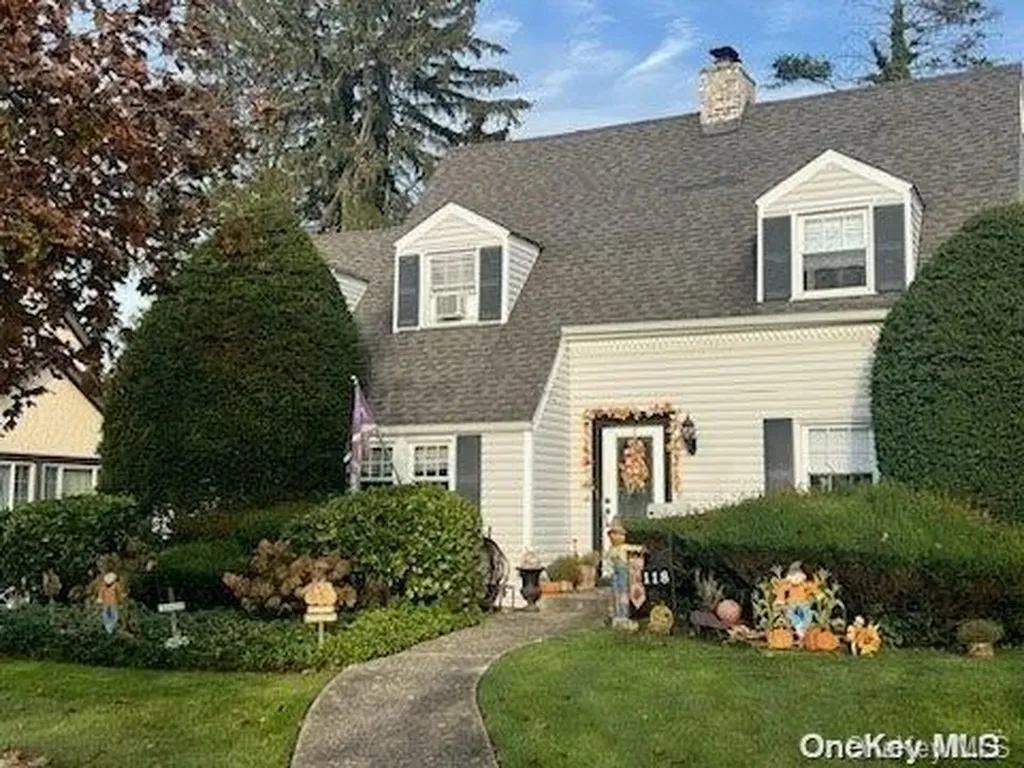 118 Manor Avenue Hempstead NY 11550