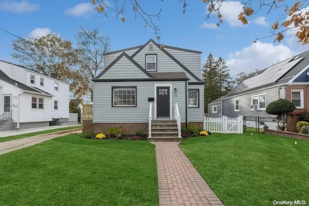 115 S Franklin Avenue Lynbrook NY 11563