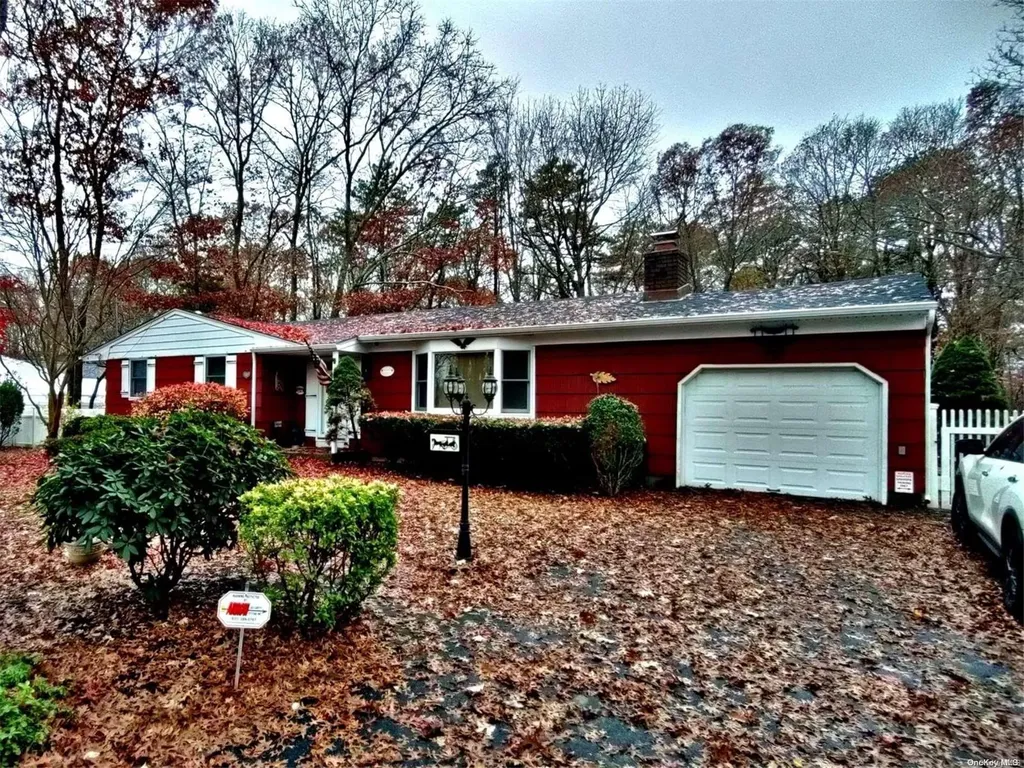 358 Hewlett Avenue East Patchogue NY 11772