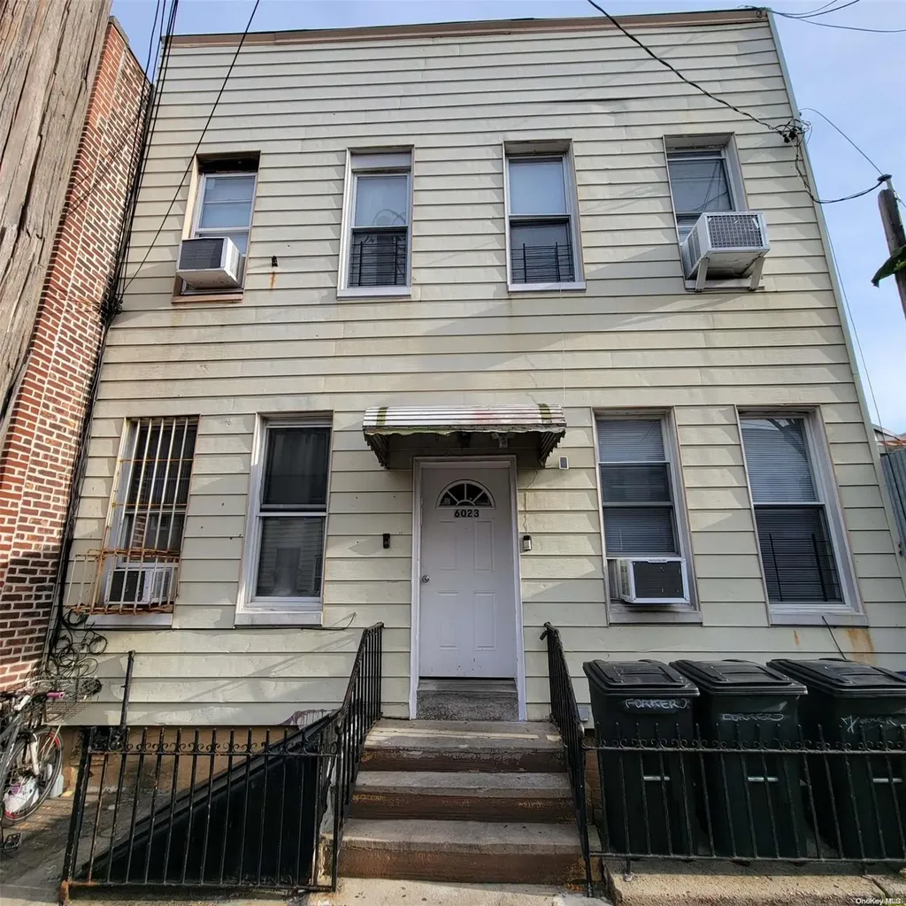 60-23 54th Place Maspeth NY 11378