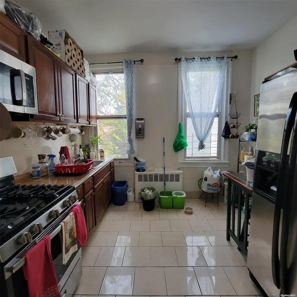 60-23 54th Place Maspeth NY 11378