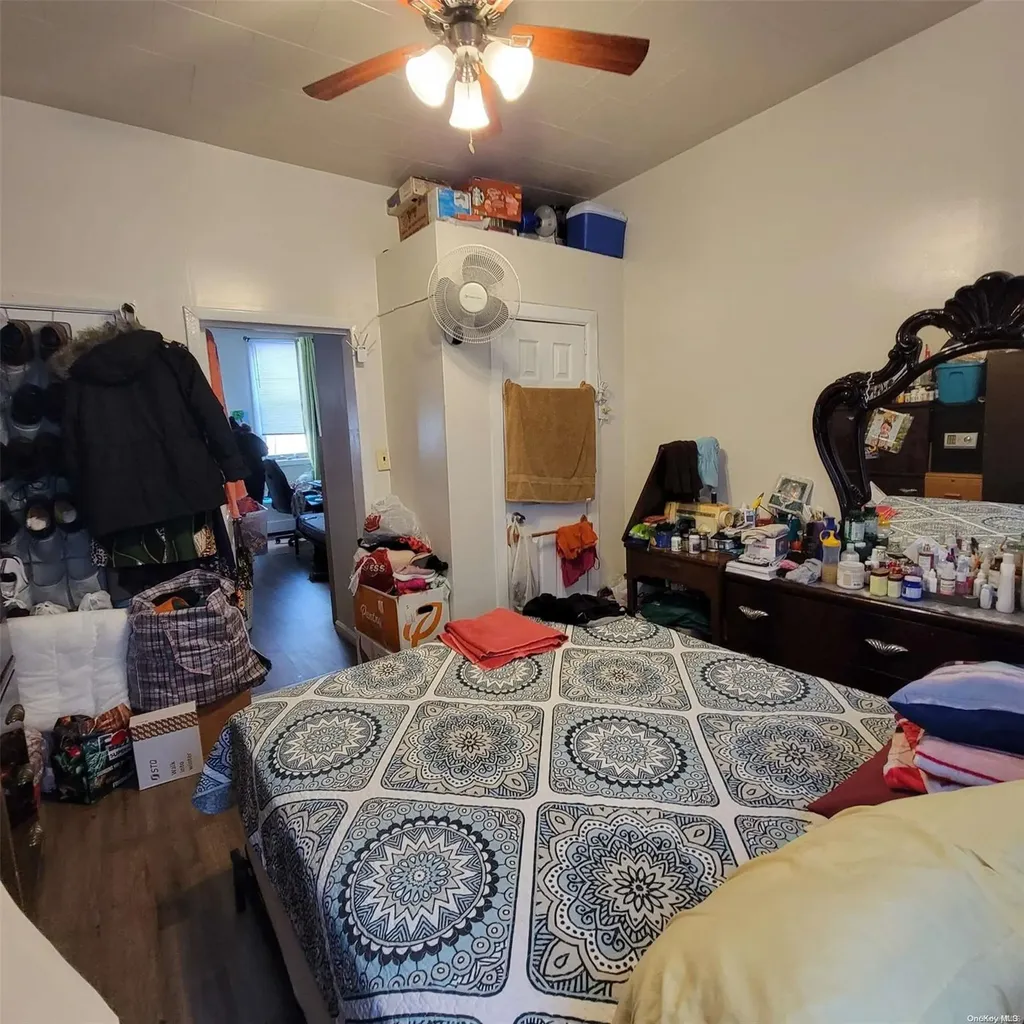 60-23 54th Place Maspeth NY 11378