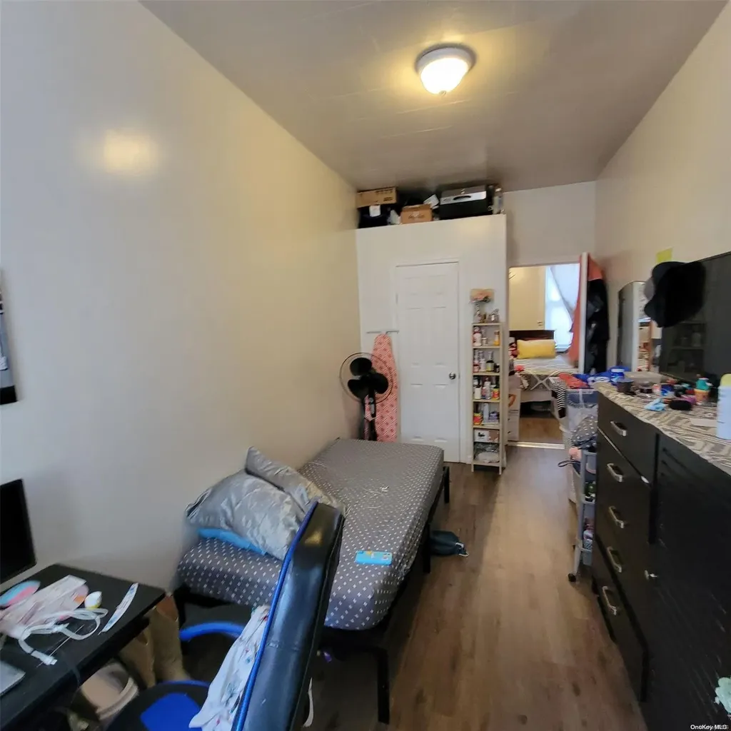 60-23 54th Place Maspeth NY 11378