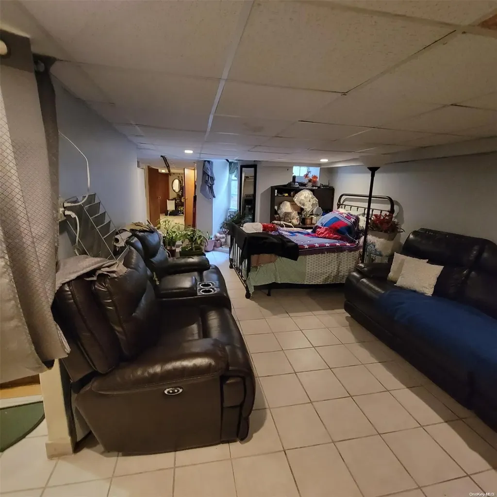 60-23 54th Place Maspeth NY 11378