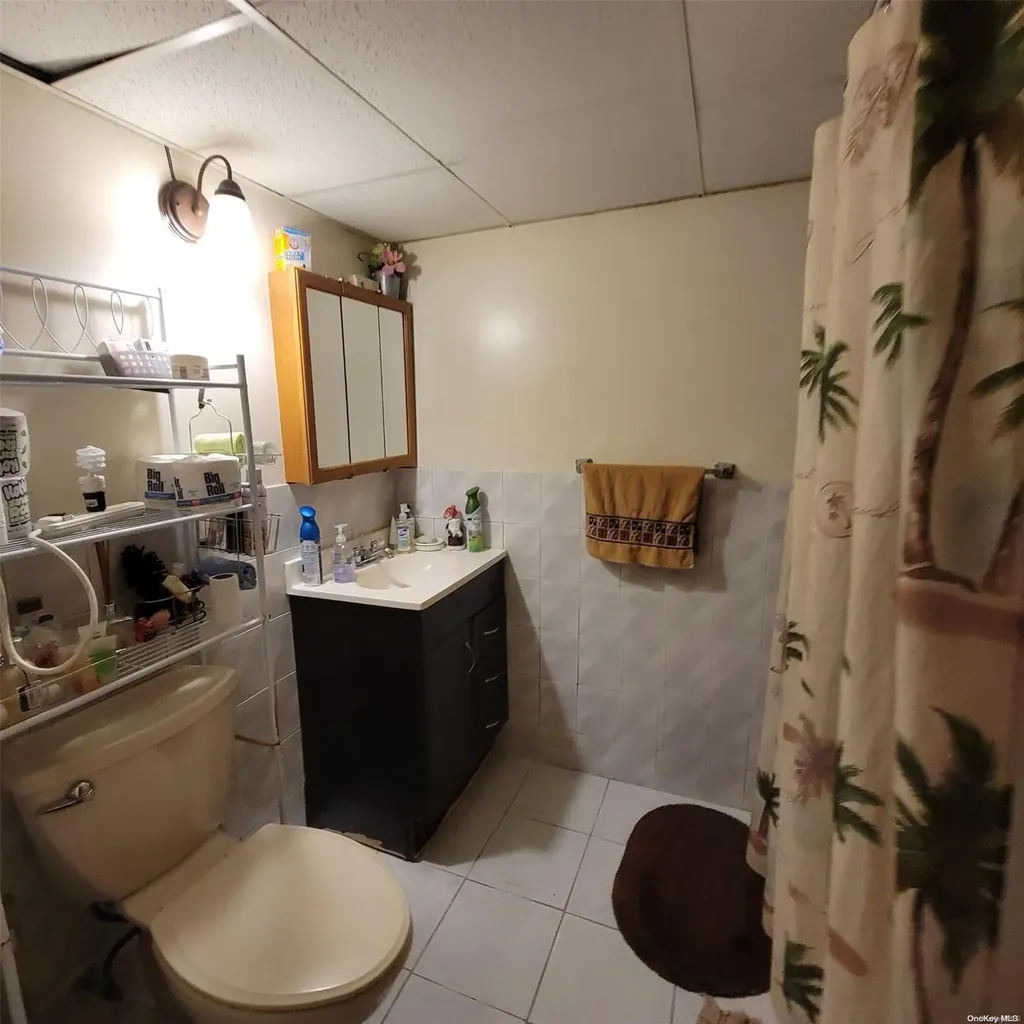 60-23 54th Place Maspeth NY 11378