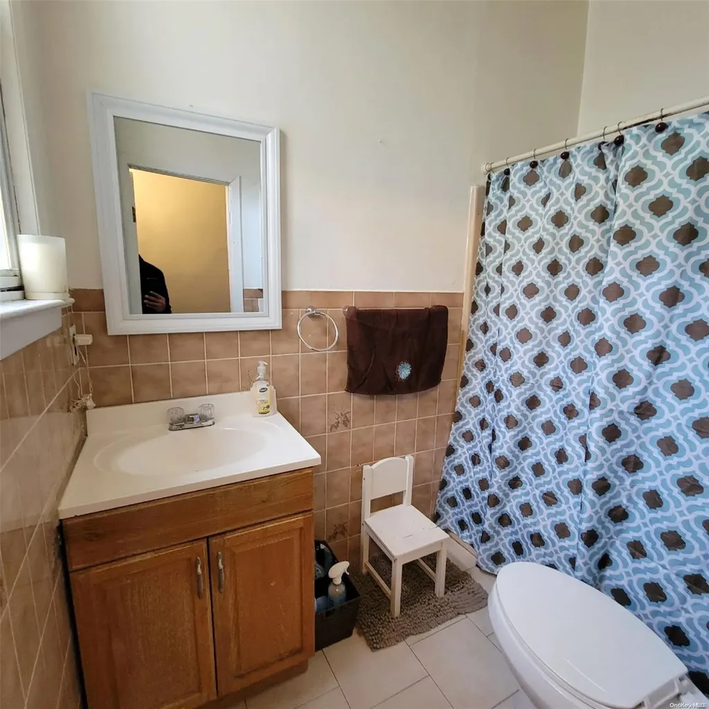 60-23 54th Place Maspeth NY 11378