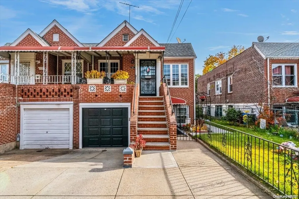 941 E 46th Street Brooklyn NY 11203