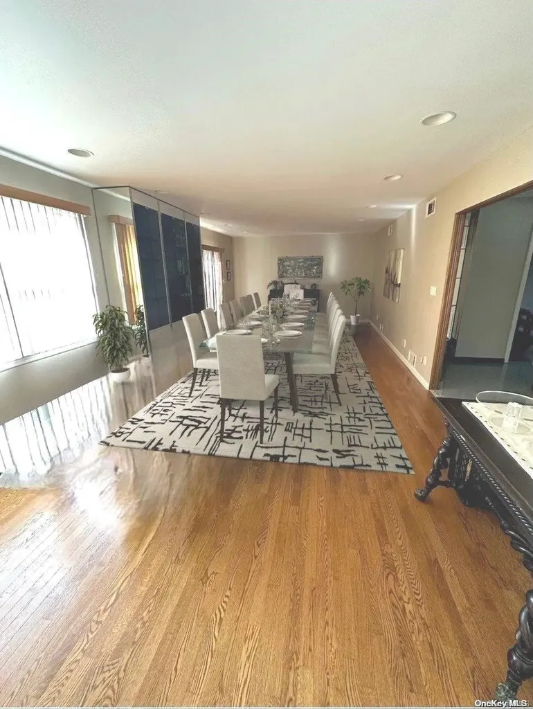 1616 Broadway Hewlett NY 11557