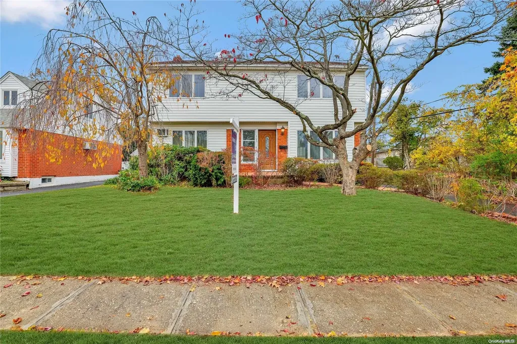103 Willets Drive Syosset NY 11791