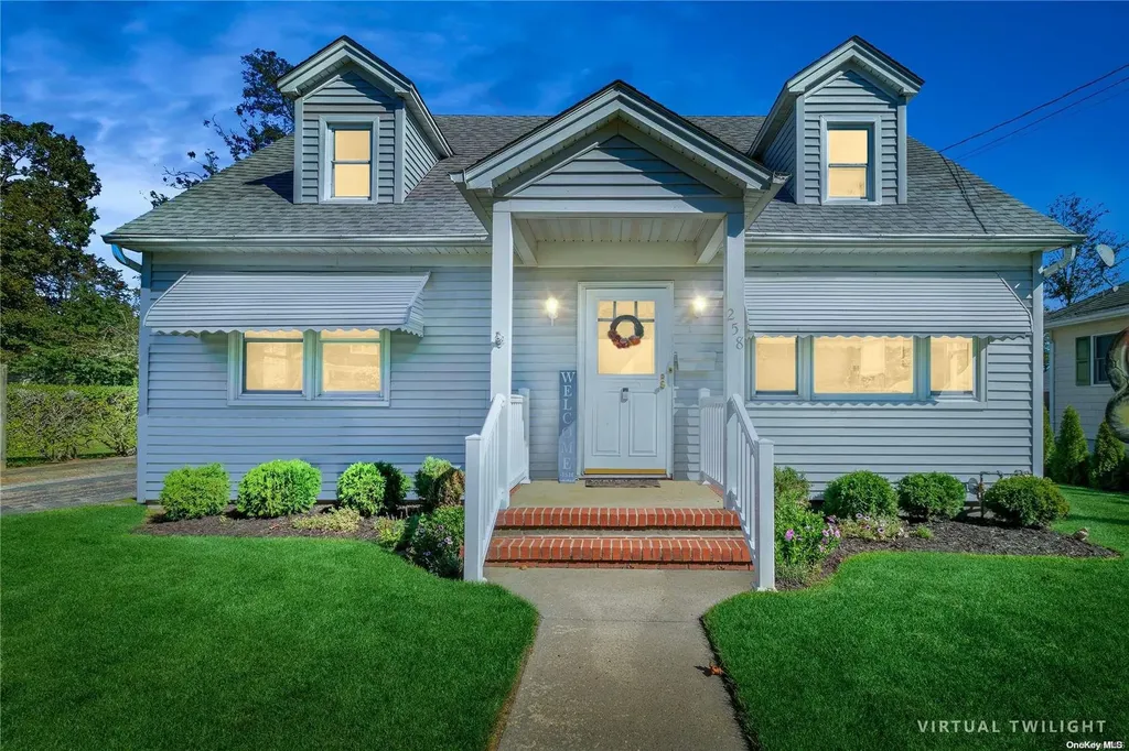 258 Fishel Avenue Riverhead NY 11901